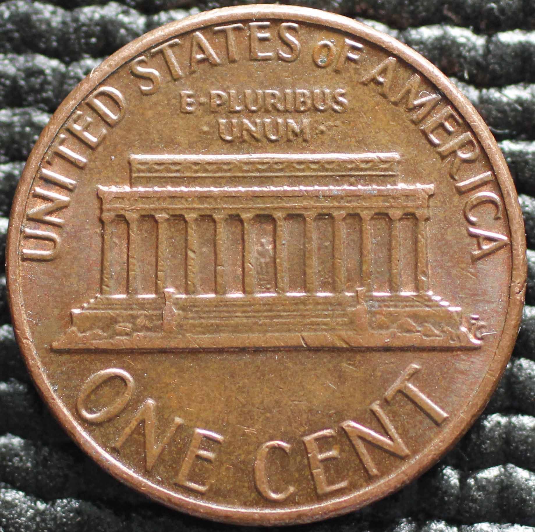 1983-D-LMC-Polished-Halo-Effect-Die-Attrition-Error/Finned-Rim/Tilted-Die